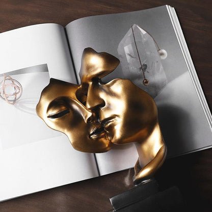 EternalEmbrace – Exquisite Luxury Romantic Sculpture Radiating Timeless Elegance