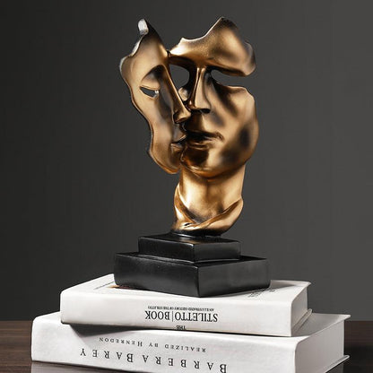 EternalEmbrace – Exquisite Luxury Romantic Sculpture Radiating Timeless Elegance