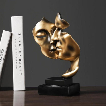 EternalEmbrace – Exquisite Luxury Romantic Sculpture Radiating Timeless Elegance