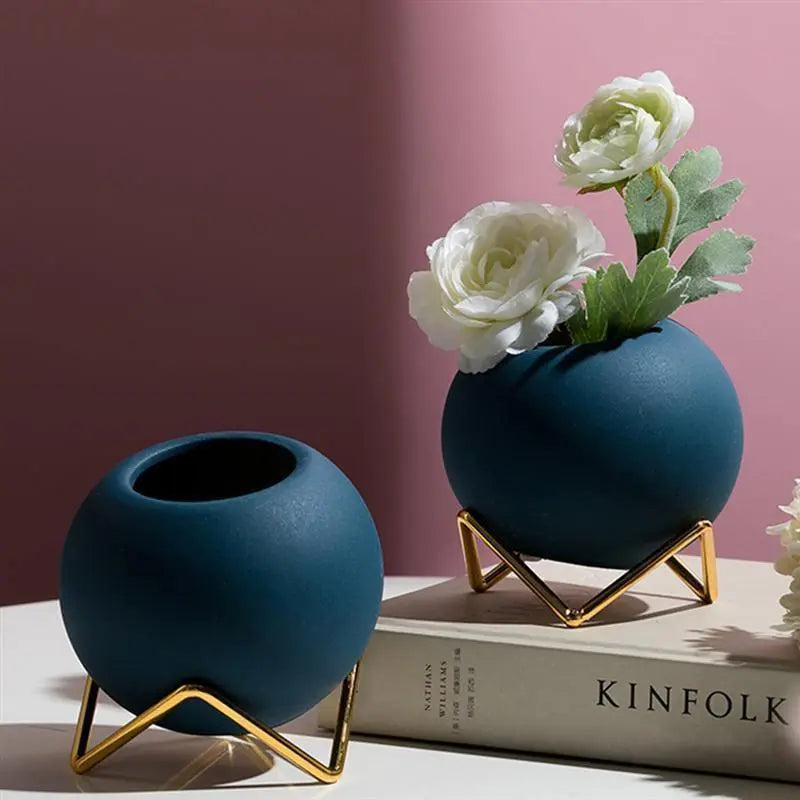 VividNest Modern Ceramic Plant Pot with Chic, Sleek Stand