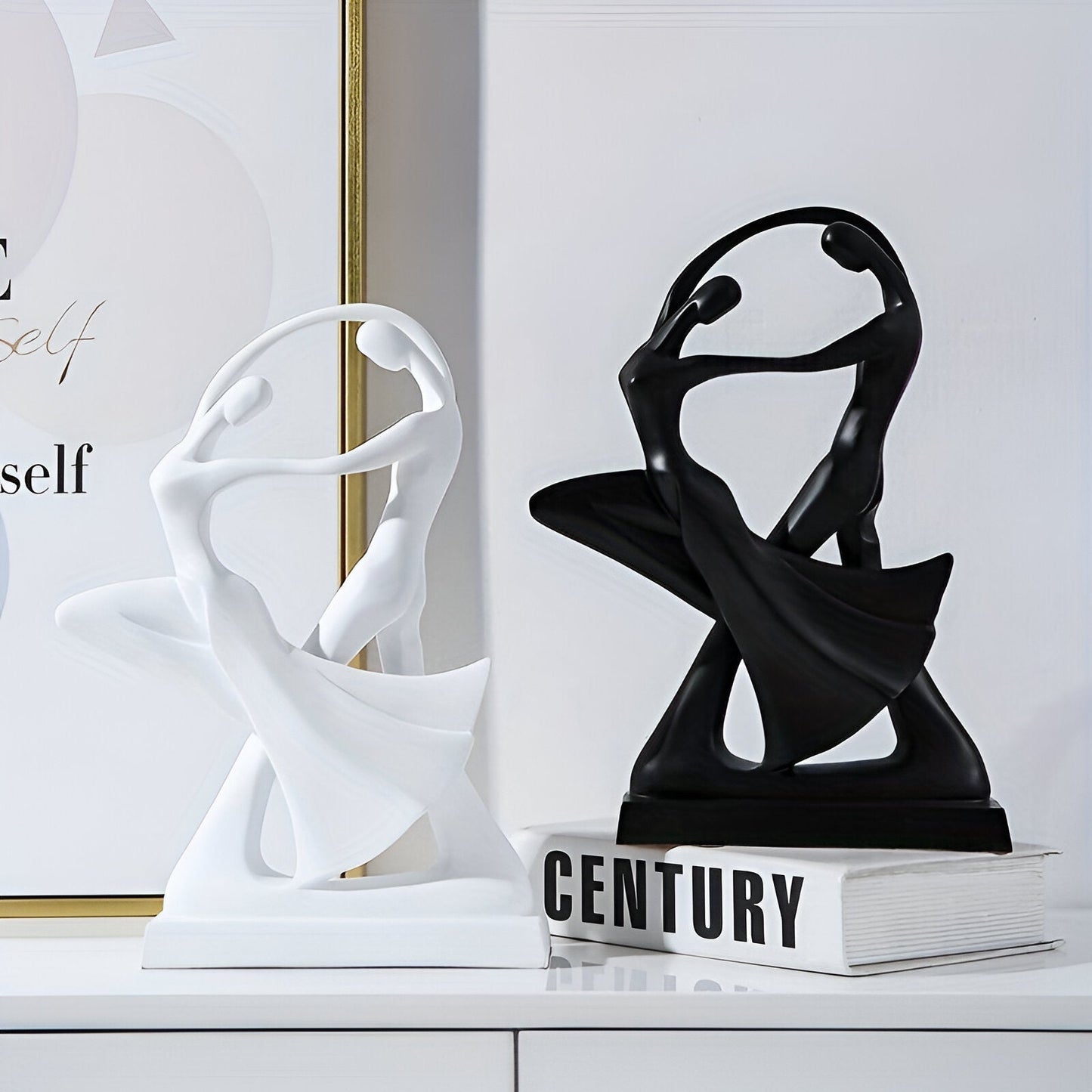 SwayDuo – Modern Dancing Sculpture of Elegant Resin for an Artistic Interior