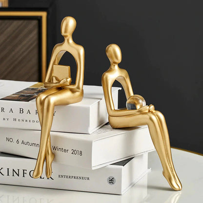 DecoraForm – Abstract Bookshelf Figures with Artistic Appearance