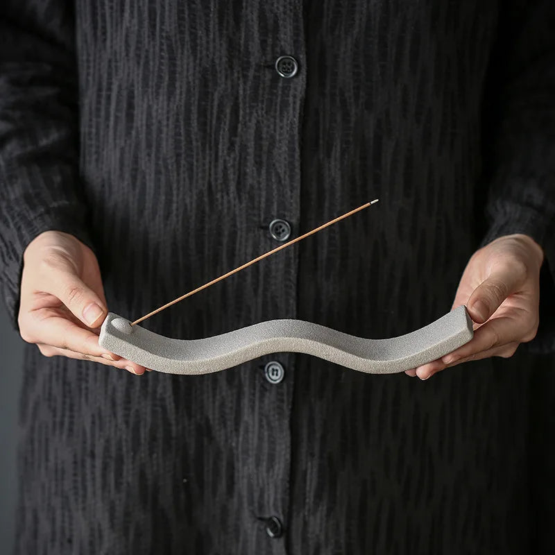 ZenWave – Elegant Ceramic Incense Holder with a Calming Wave Design