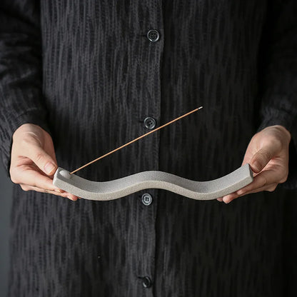 ZenWave – Elegant Ceramic Incense Holder with a Calming Wave Design