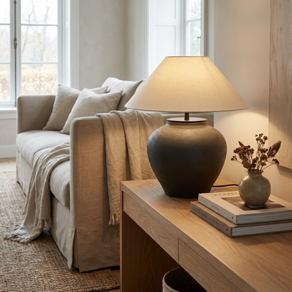 Elegant Vintage Ceramic Table Lamp with Timeless Charm