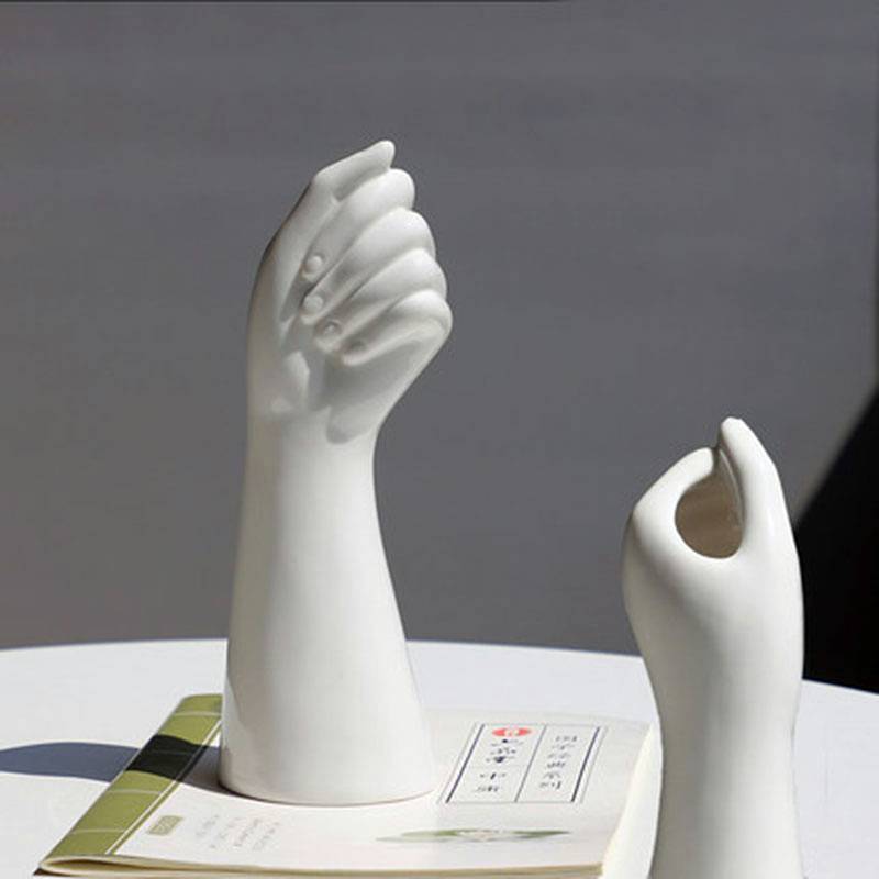 ArteLume Elegant Ceramic Vase – A Stylish Statement Piece for a Modern Interior