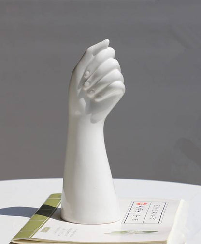 ArteLume Elegant Ceramic Vase – A Stylish Statement Piece for a Modern Interior