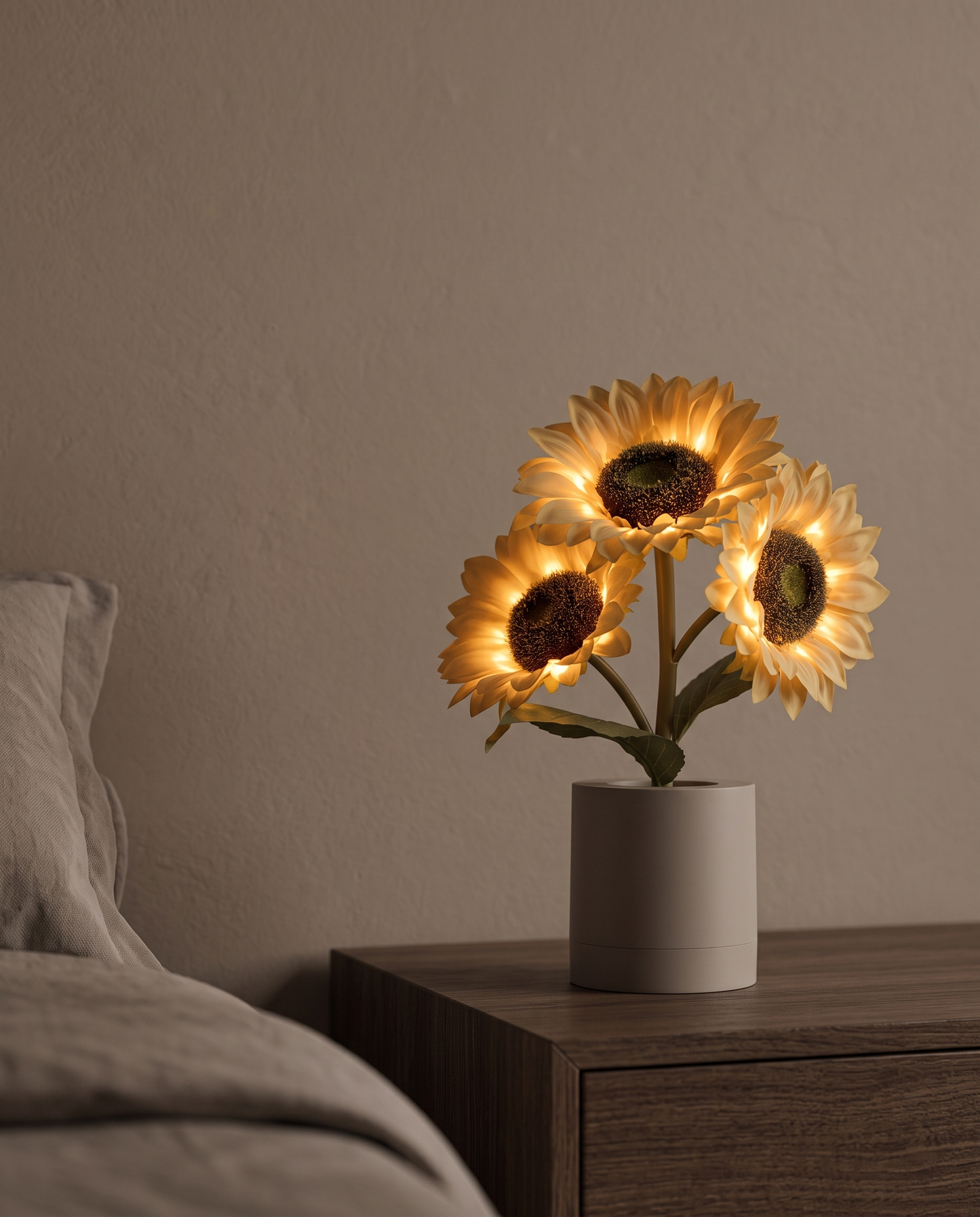 Solarea Bloom LED flower lamp minimalist luxury hero shot