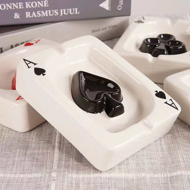 RoyalFlare Ceramic Ashtray - Chic Poker Heart Design for a Sophisticated Accent