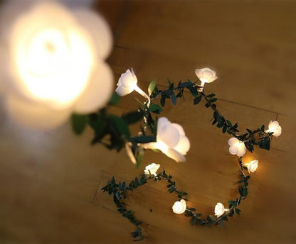 VineGlow – Exquisite LED Vine Lighting with Captivating Leaf Accents