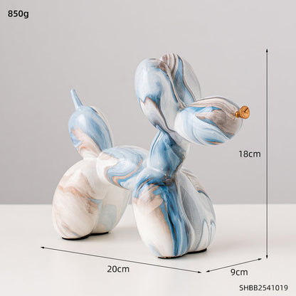 GraffiLuxe – Unique Abstract Statuette with Artistic Flair